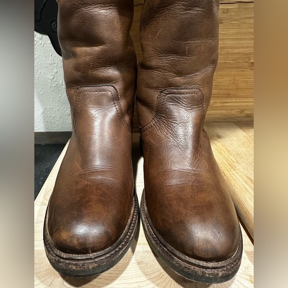 EUC FRYE Mara Button Tall Shearling Lined Chocolate Brown Leather Boots - Picture 10 of 16